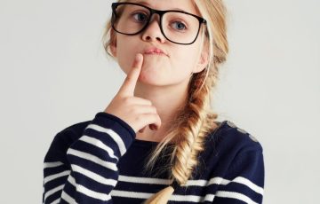 smgirl-wearing-stripe-sweater